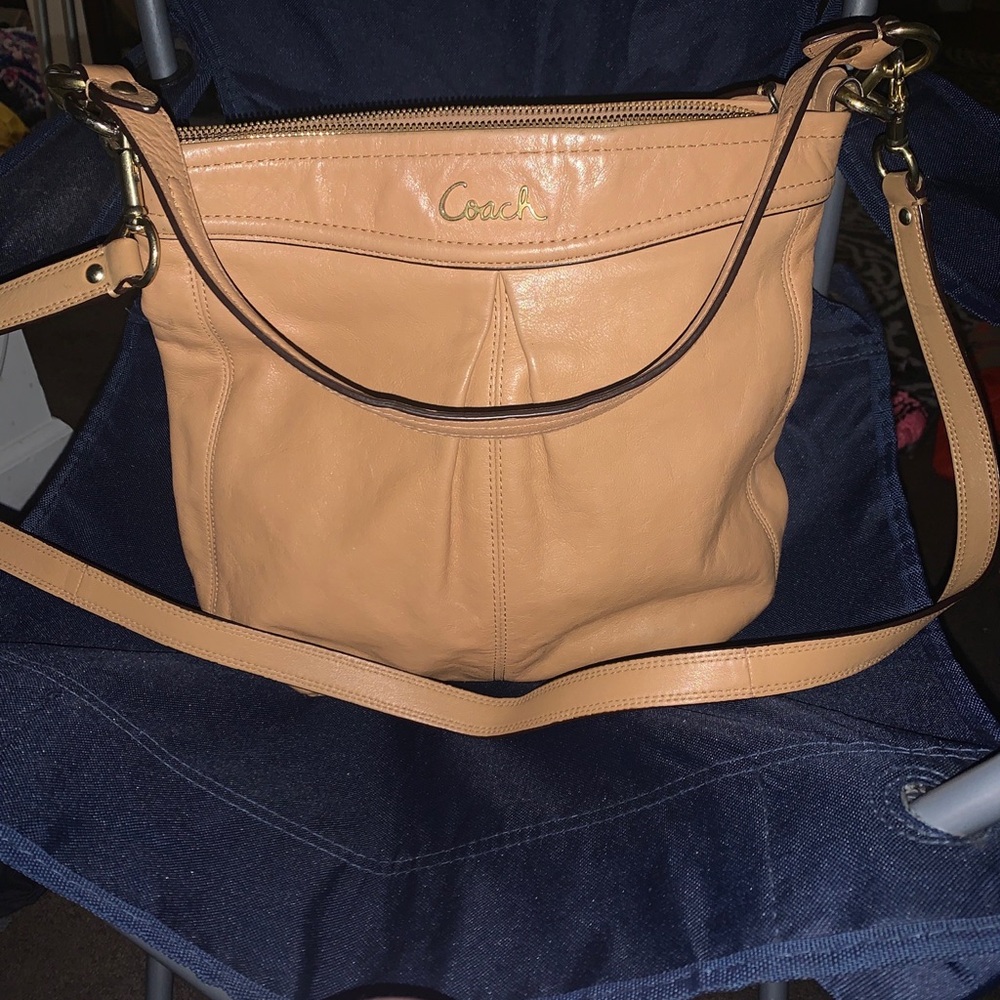 Vintage Ashley Coach bag.cross body or satchel or even a shoulder bag